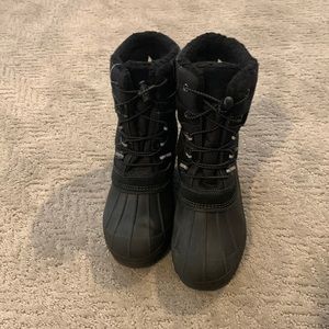 Lands End boys winter boots size 5